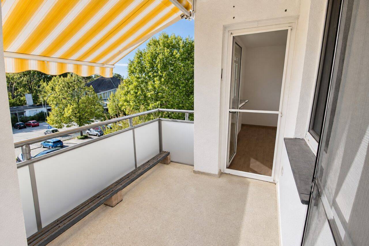 Modernisierte 2-Zimmer-Wohnung mit Südwest-Loggia und PKW-Stellplatz sucht neuen Eigentümer!, 65428 Rüsselsheim am Main
