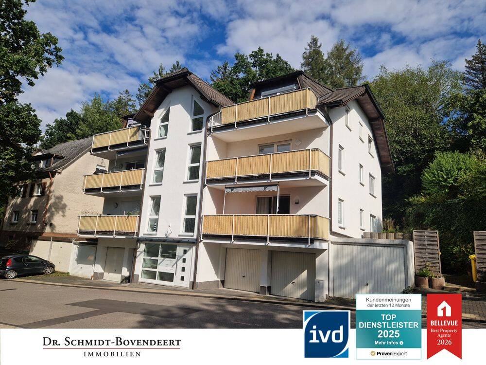 Lichtdurchflutete 3-Zimmer-Wohnung mit Balkon und Garage zentral in Kreuztal und nah am Wald gelegen!, 57223 Kreuztal