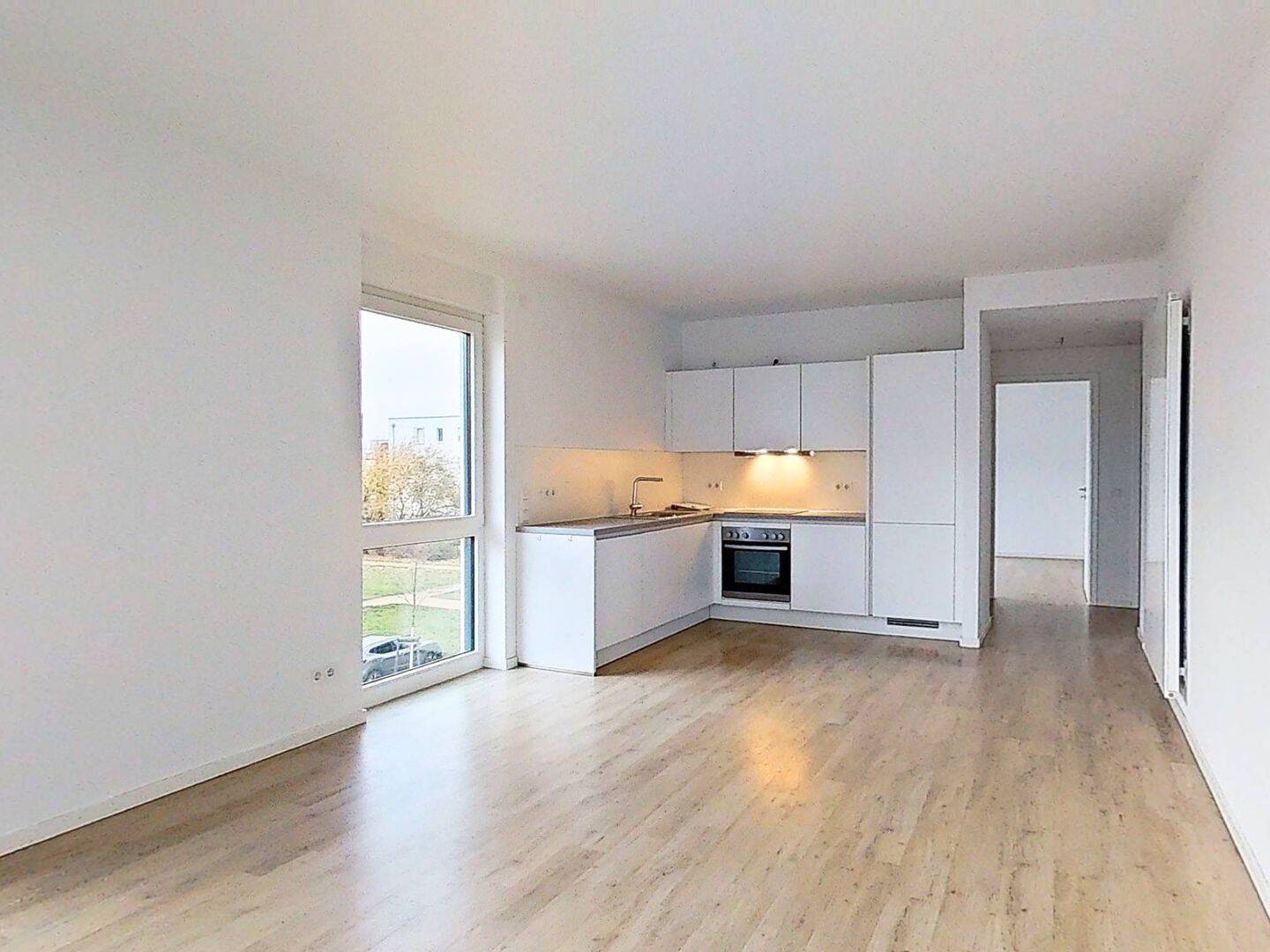 Familienfreundliche 4-Zimmer-Wohnung mit Einbauküche und Balkon in Schönefeld!, 12529 Schönefeld