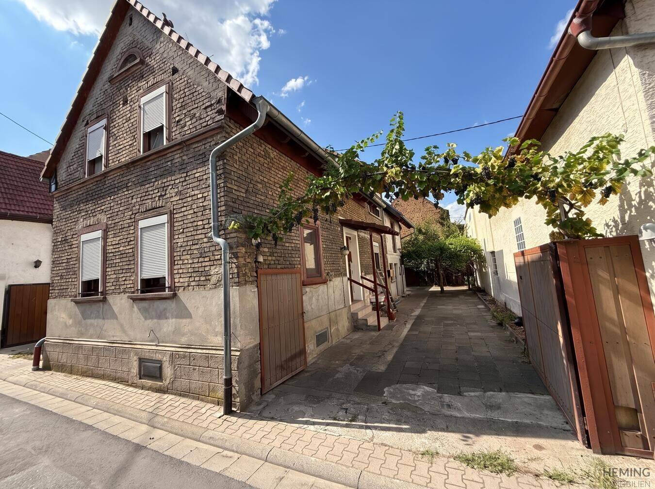 HEMING-IMMOBILIEN – ca. 102 m² bewohnbare Fläche – Haus 4 ZKB sofort frei, 67578 Gimbsheim