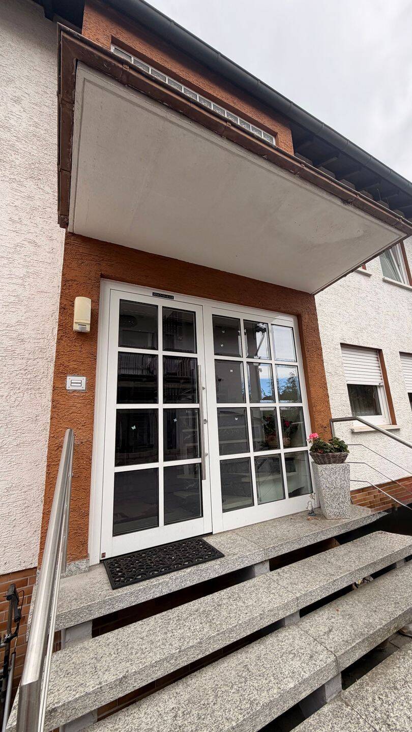 Helle 4-Zimmer- Wohnung mit Balkon, Einbauküche in Mainhausen, 63533 Mainhausen