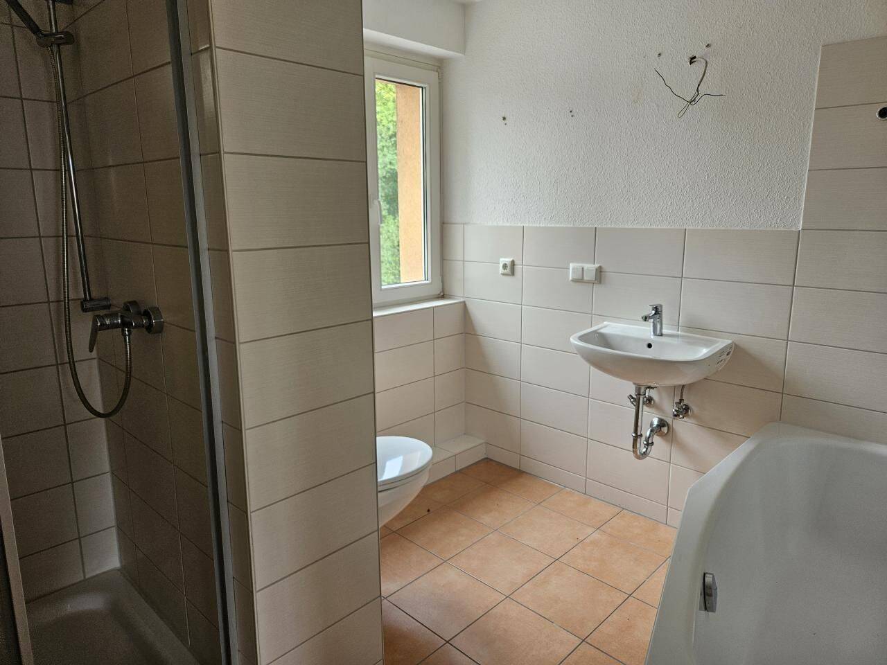 Sie suchen Dusche und Wanne? Hier sind Sie richtig!, 39118 Magdeburg (Lemsdorf Reform Sudenburg)
