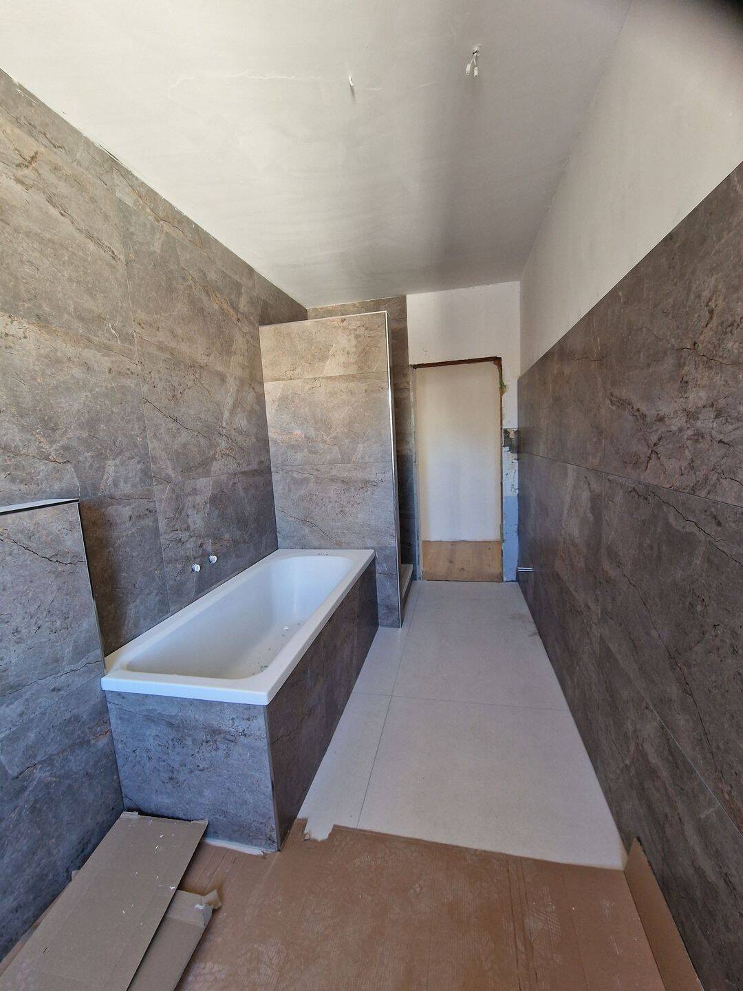 Topsaniertes Dachgeschoss direkt im Zentrum, 6108 Halle (Saale) (Altstadt Giebichenstein Innenstadt Paulusviertel Saaleaue)
