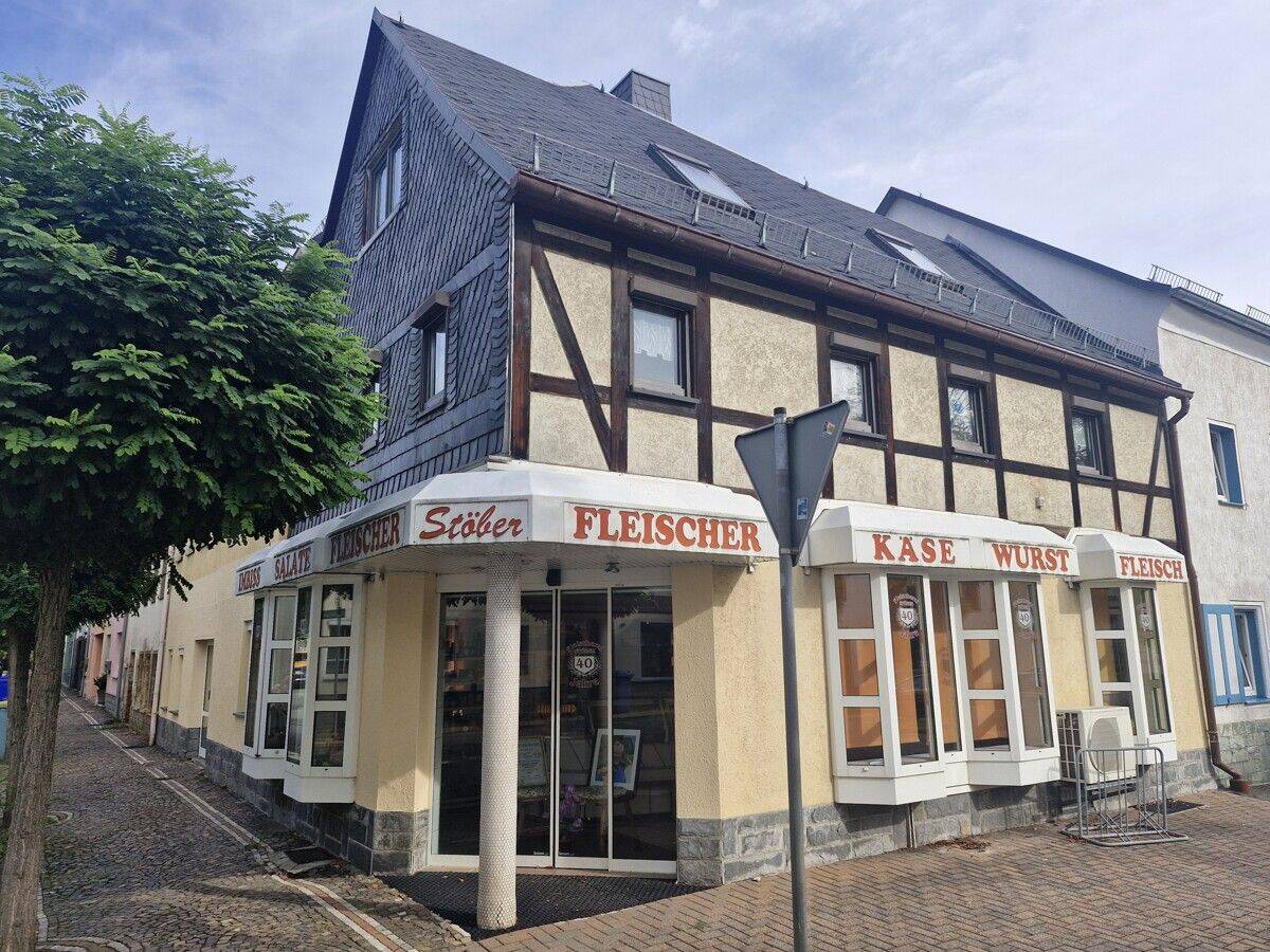 Wohnen und Arbeiten unter einem Dach – historisches Wohn- und Geschäftshaus mit viel Potenzial!, 9350 Lichtenstein/Sa.