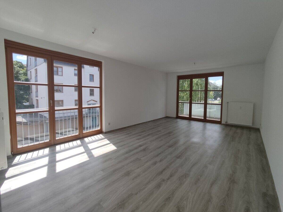 Sonnige 2-Zimmer-Wohnung mit Balkon!, 8529 Plauen