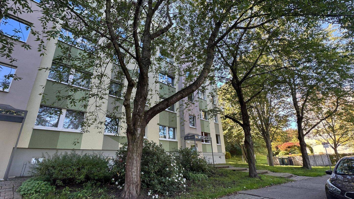 Altersvorsorge oder Selbstnutzung – 1. Etage, 3 Zimmer mit Balkon – sofort beziehbar – ruhig & grün, 1219 Dresden