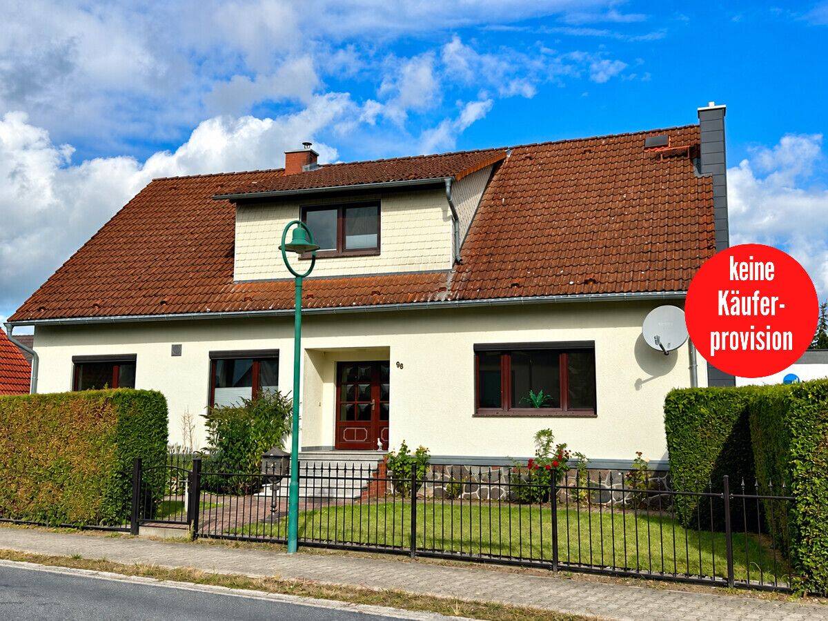 HORN IMMOBILIEN ++ ehemalige Dorfschule in Haffnähe mit Einliegerwohnung, Mönkebude bei Ueckermünde, 17375 Mönkebude