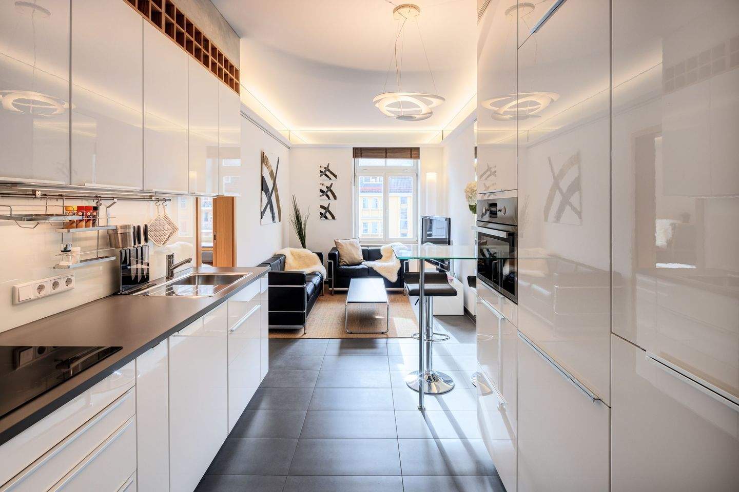 Haidhausen: Denkmalgeschützter Altbau trifft Moderne – stilvolle 2-Zimmer Wohnung – frei, 81675 München (Au-Haidhausen Bogenhausen)