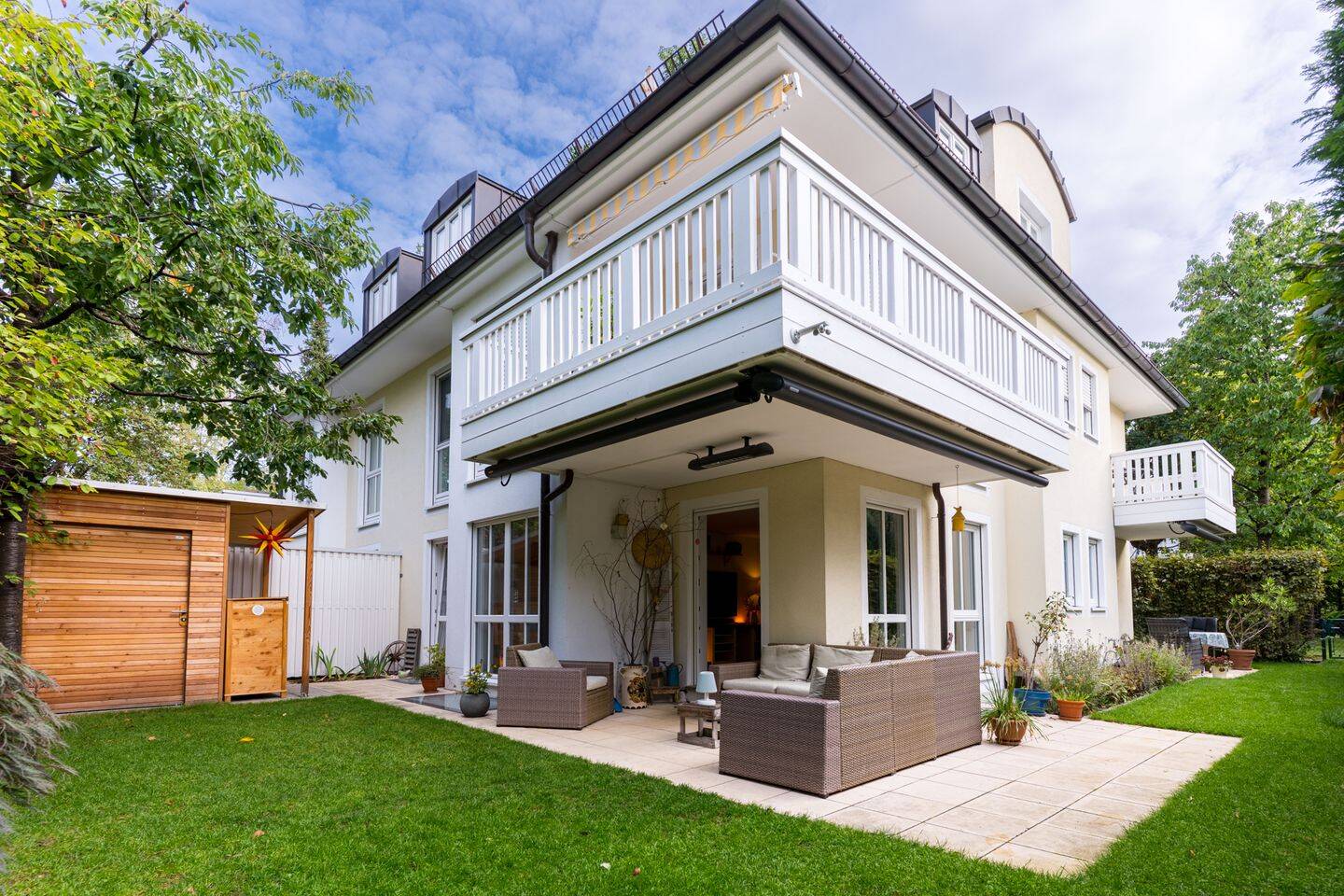 Maisonette-Wohnung mit Südgarten (3 Zimmer + Hobbyraum), 81827 München (Ramersdorf-Perlach Trudering-Riem)