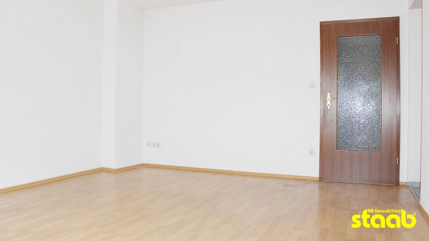 RUHIGER NACHMIETER GESUCHT *** 2-ZIMMERWOHNUNG MIT EINBAUKÜCHE IN INNENSTADTLAGE *** MIT AUFZUG, 63739 Aschaffenburg (Innenstadt Österreicher Kolonie)