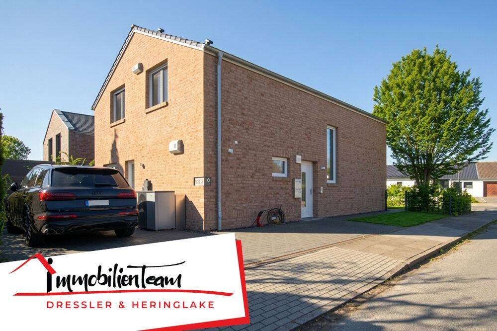 Modernes Wohnen in Rellingen – 3-Zimmer-Dachgeschosswohnung mit großem Balkon, 25462 Rellingen