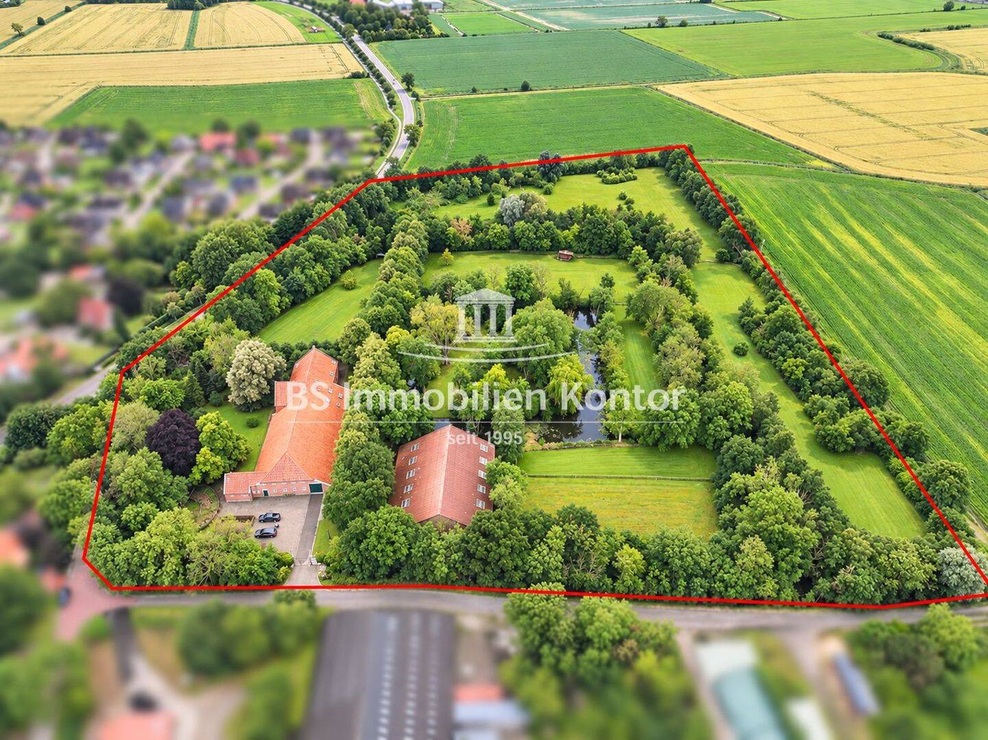 Nähe Greetsiel! – Private Reitsportanlage mit parkähnlicher Gartenanlage und Reithalle!, 26736 Krummhörn