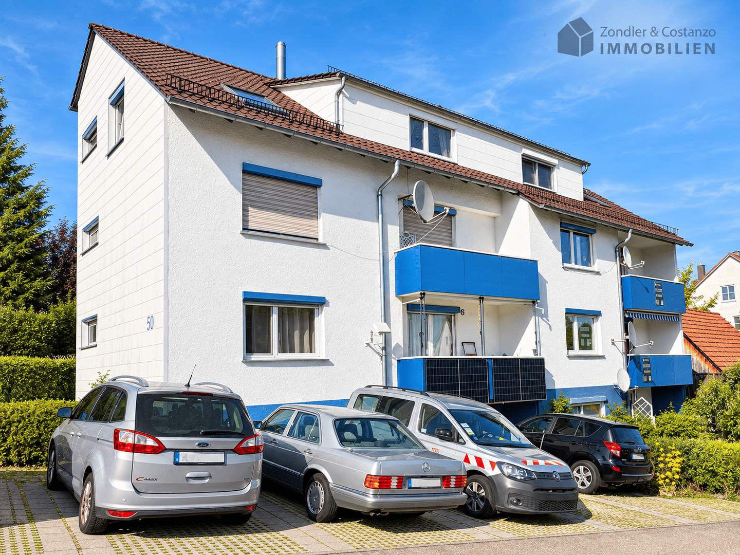 FANTASTISCHE AUSSICHT * 3-Zi.-Whg. mit Balkon und Pkw-Stpl. * frei ab sofort * ES-Liebersbronn *, 73732 Esslingen am Neckar