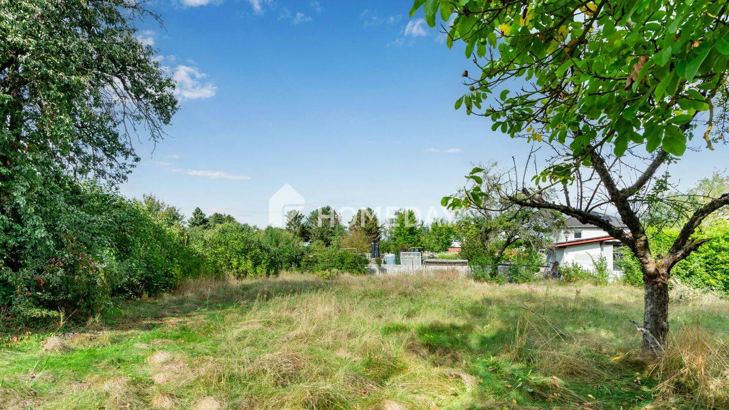 Viel Platz, viele Möglichkeiten: 1892 m² großes Baugrundstück mit Teilungspotenzial ab ca. 900 m², 14532 Stahnsdorf