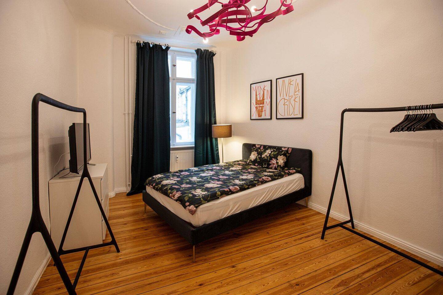 Stilvolle möblierte Altbauwohnung am Humannplatz / Stylish Furnished Apartment near Humannplatz, 10439 Berlin (Pankow Prenzlauer Berg)