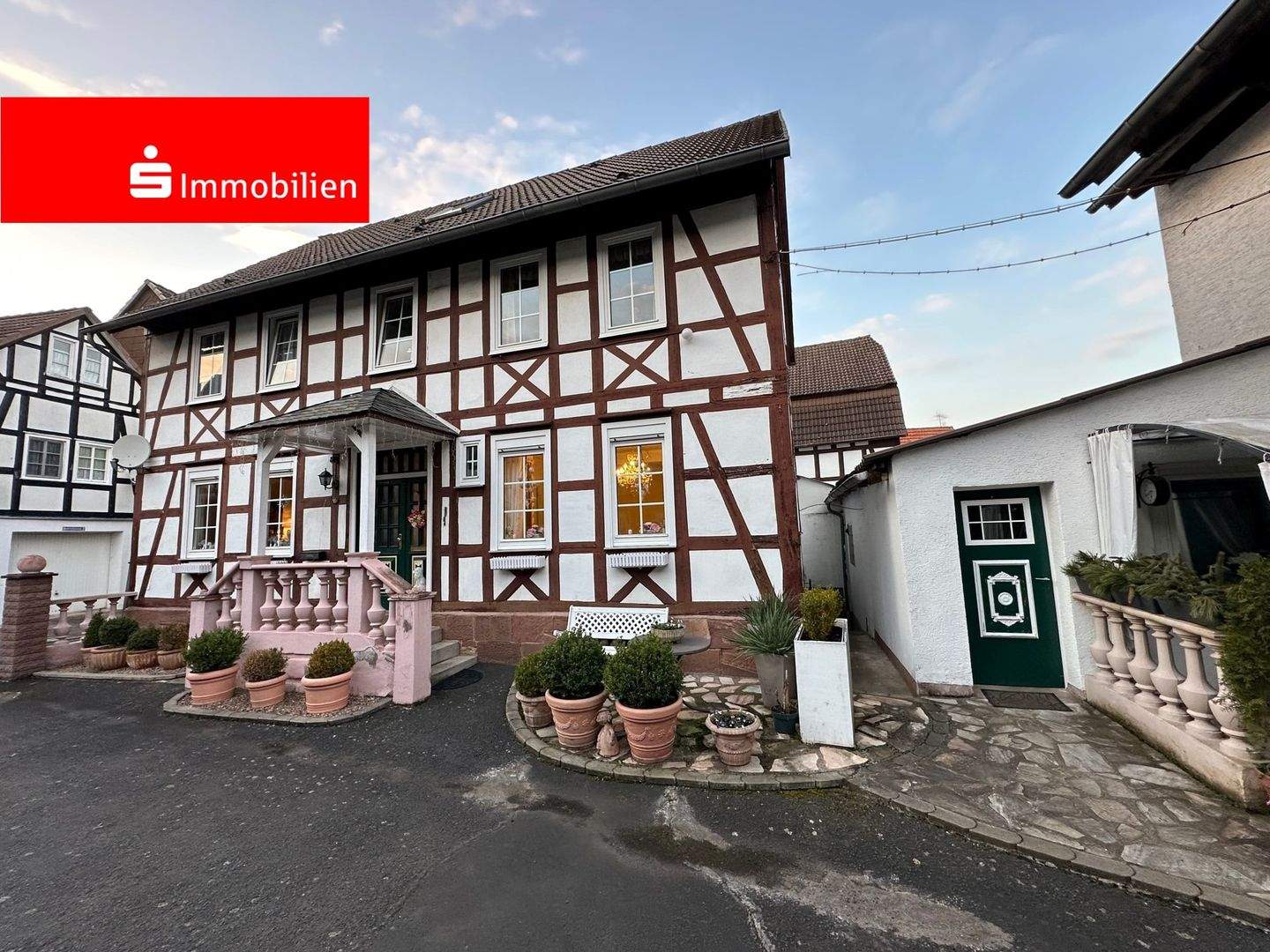 Bauernhaus mit viel Land und Nebengebäuden, 35260 Stadtallendorf