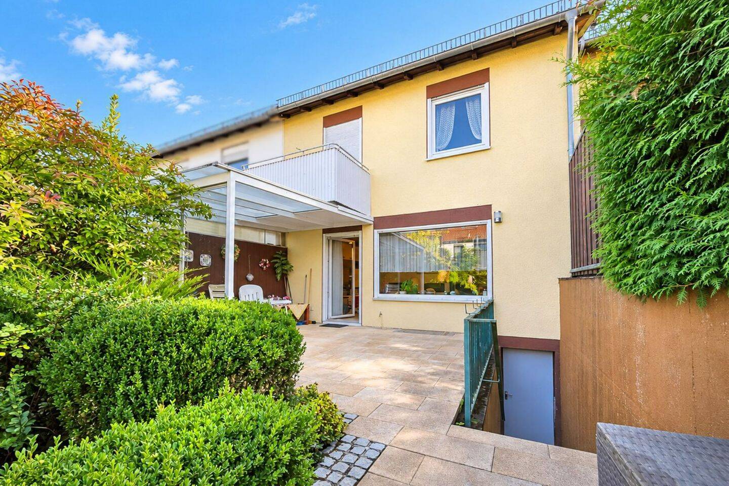 Kleine Füße im Garten. Große Pläne fürs Leben. Ihr Familienzuhause in Taunusstein., 65232 Taunusstein