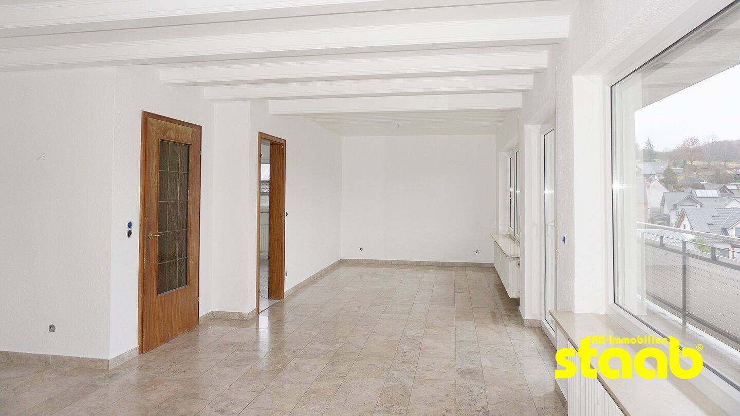 HELLE 3,5-ZIMMERWOHNUNG MIT BALKON UND GARAGE, 63768 Hösbach