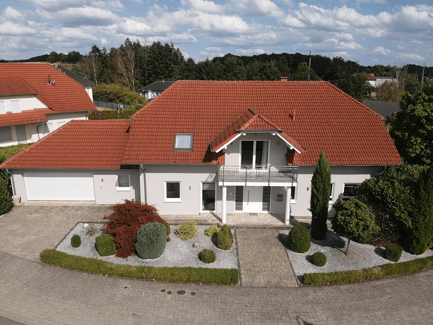 Viel Platz, viel Garten, viel Privatsphäre: Familienhaus mit 322 m² und zwei Suiten in Niedermohr, 66879 Niedermohr