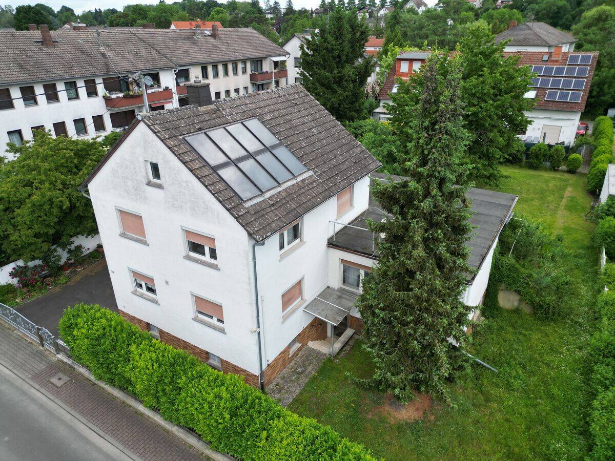 Baugrundstück mit Bestandsimmobilie – Neubau-, oder Revitalisierungspotenzial in Nieder-Eschbach, 60437 Frankfurt am Main