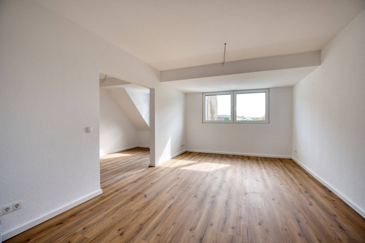 Über den Dächern von Bonn | Kernsanierte 3-Zimmer-Wohnung mit zusätzlicher Nutzfäche, 53111 Bonn (Nordstadt Zentrum Südstadt)