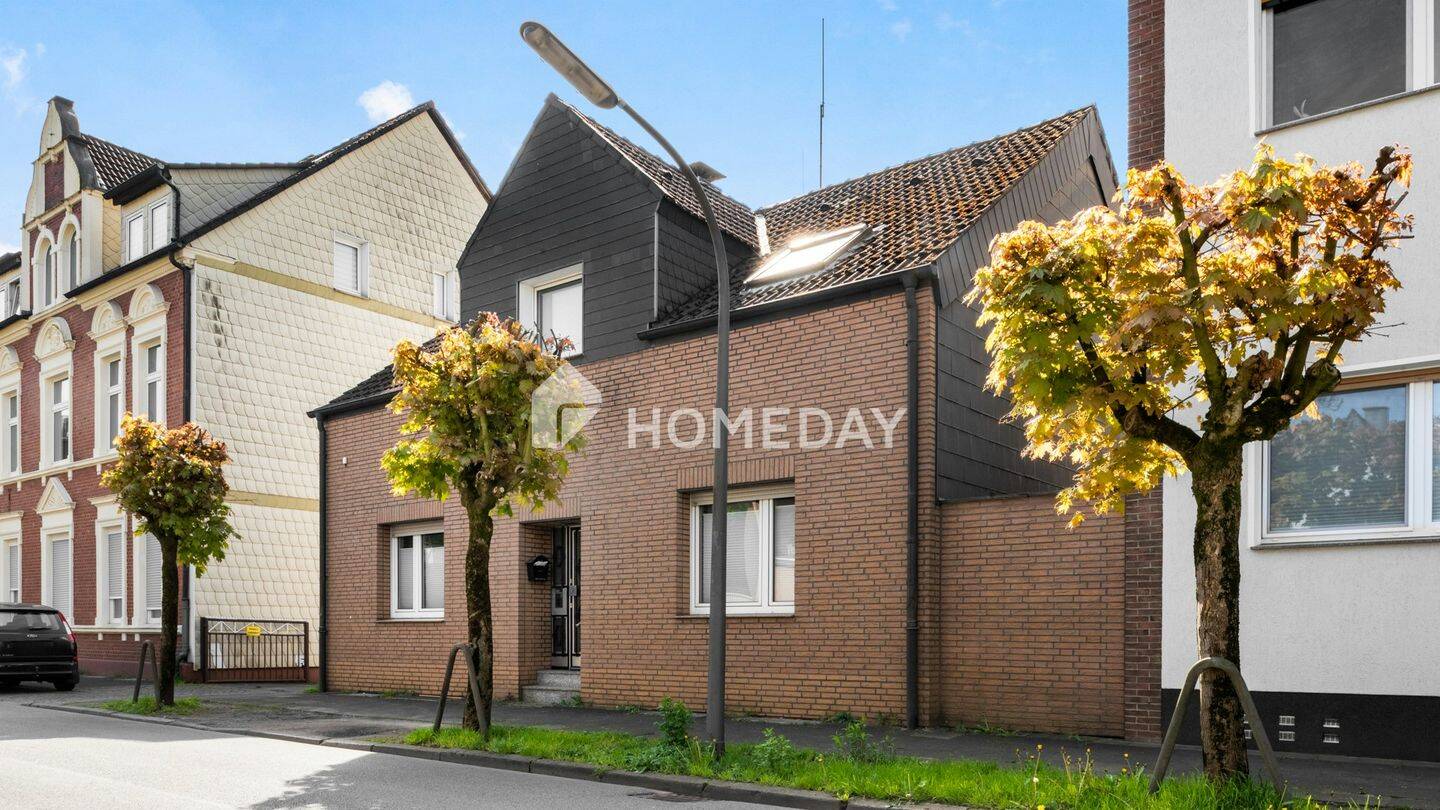 Fortlaufend modernisiertes EFH: Familientraum mit 161 m², moderner Küche & Gartenparadies samt Pool, 45659 Recklinghausen