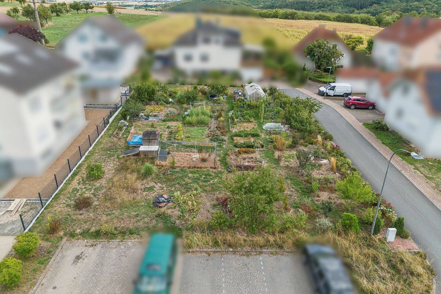Langenhain-Ziegenberg: 929 m² großes Baugrundstück – aktuell Garten – sofort bebaubar !, 61239 Ober-Mörlen