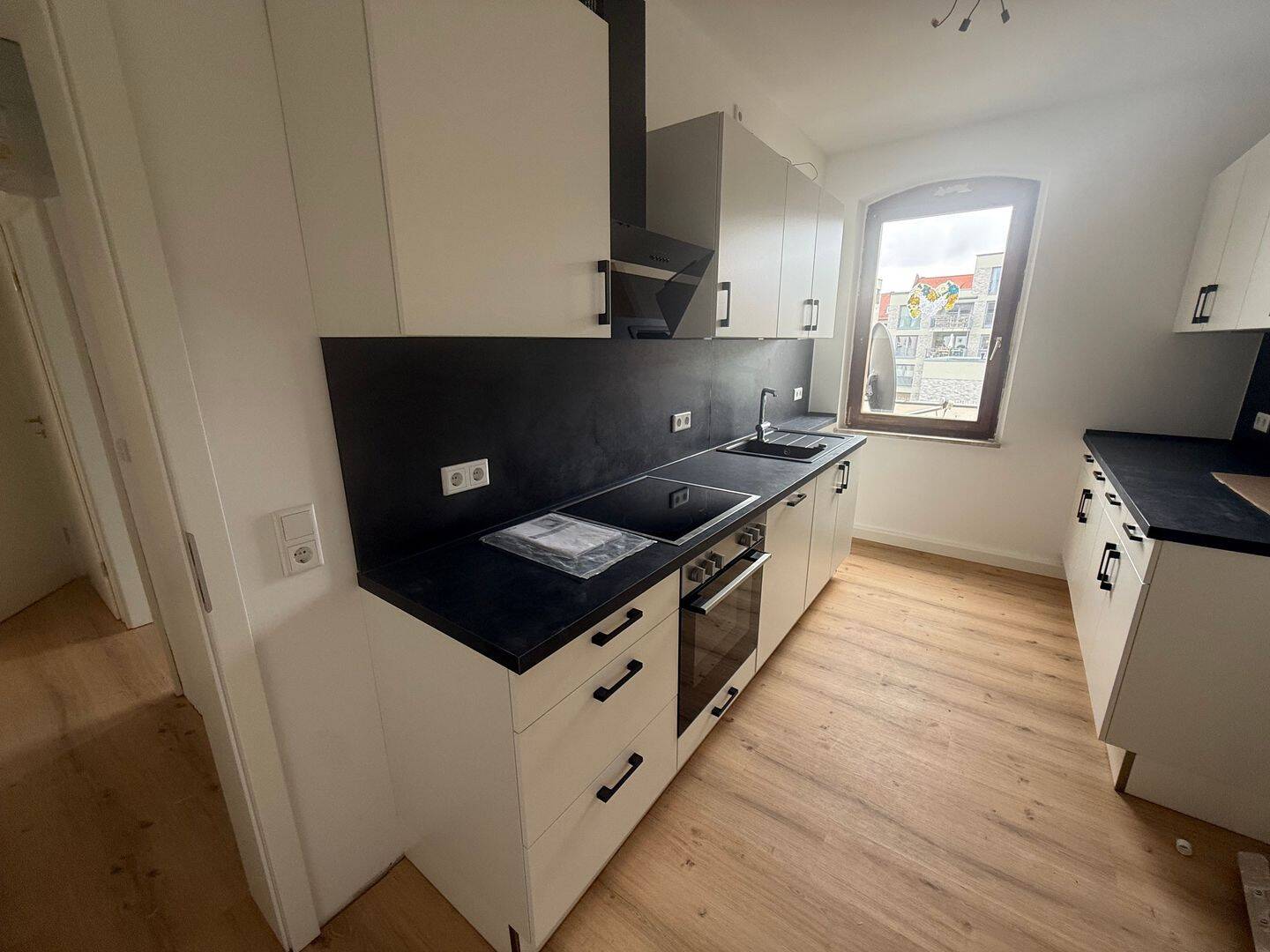 ++Frisch renovierte 2-Zimmer-Wohnung mit Einbauküche++, 90429 Nürnberg