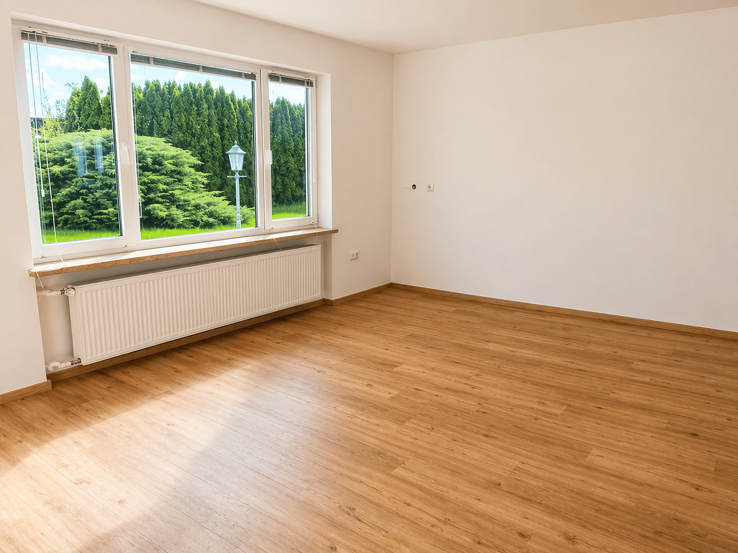 Komplett sanierter Bungalow auf 2.000 m² – Nebengebäude, Garage und viel Platz, 94486 Osterhofen