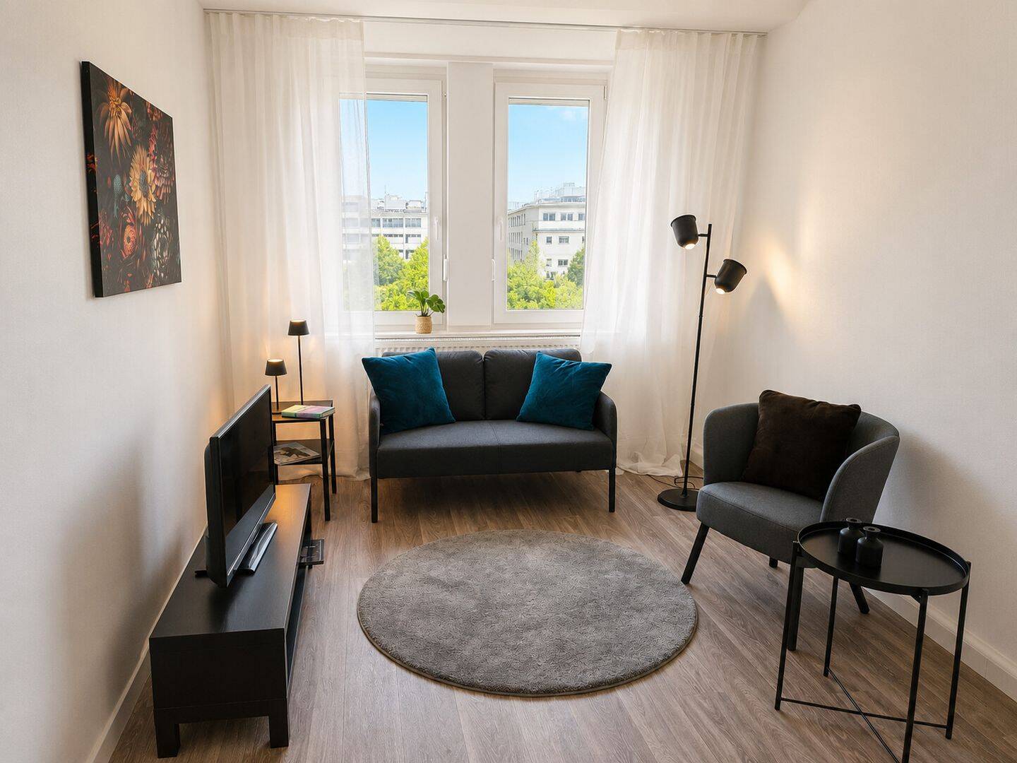 Modern saniert – 2 Zi Wohnung nähe The Q – U-Bahn 100m – sofort frei – provisionsfrei, 90429 Nürnberg
