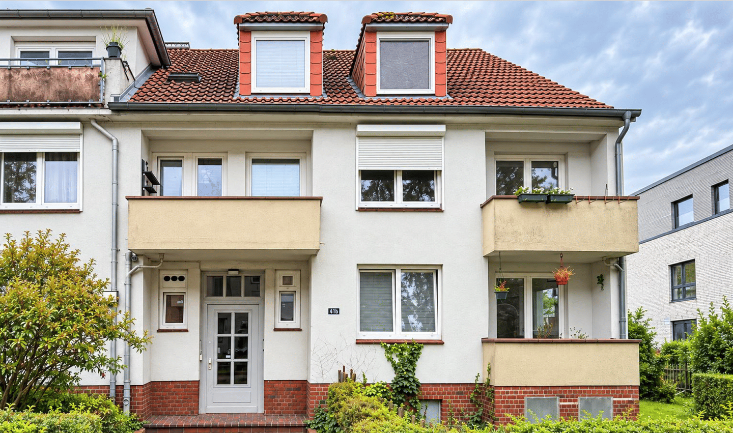 Helle 2-Zimmer-Wohnung mit Südwest-Balkon in Lokstedt, 22529 Hamburg (Hamburg-Nord)