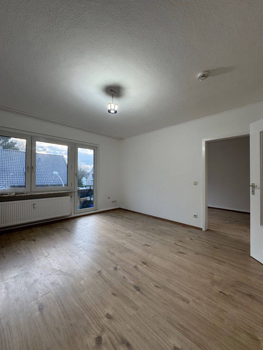 **Sanierte 3-Zimmer-Wohnung mit neuem Badezimmer und Balkon**, 47198 Duisburg (Alt-Homberg Hochheide)