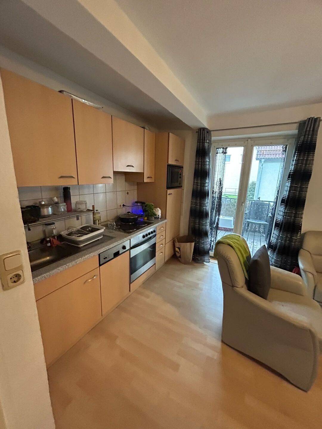 2 Zimmer Wohnung, schön Hell. Balkon, Kelleranteil und Stellplatz, 96317 Kronach