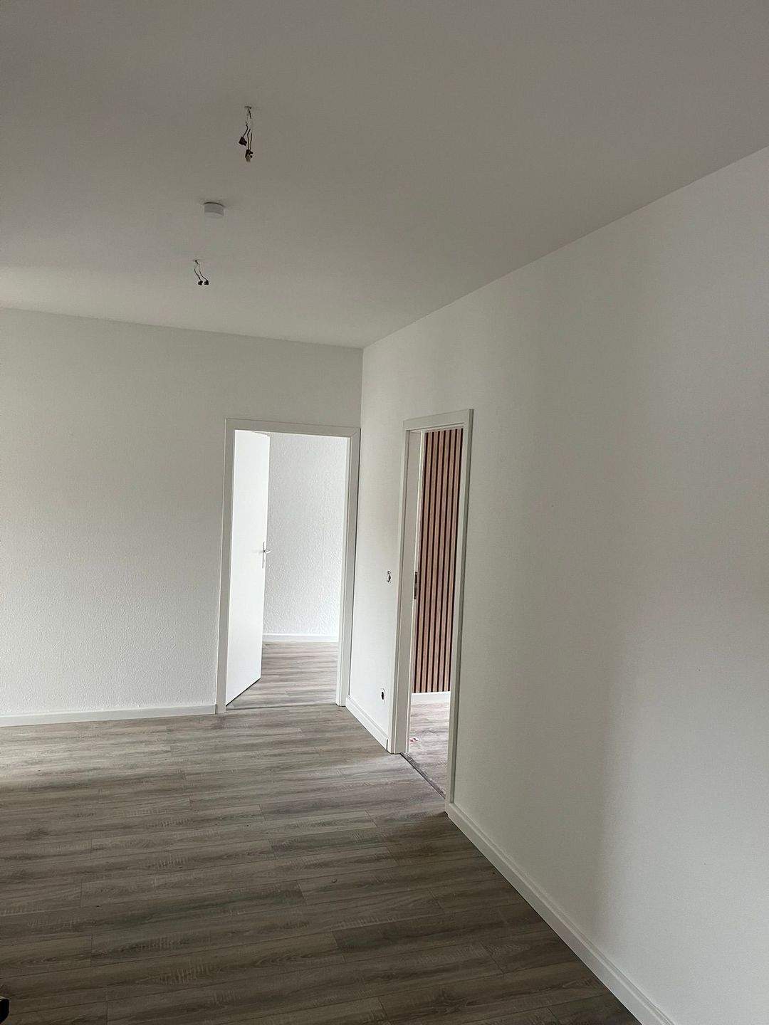 Frisch renovierte 6-Zimmer Wohnung in Dudweiler-Mitte zu Vermieten, 66125 Saarbrücken