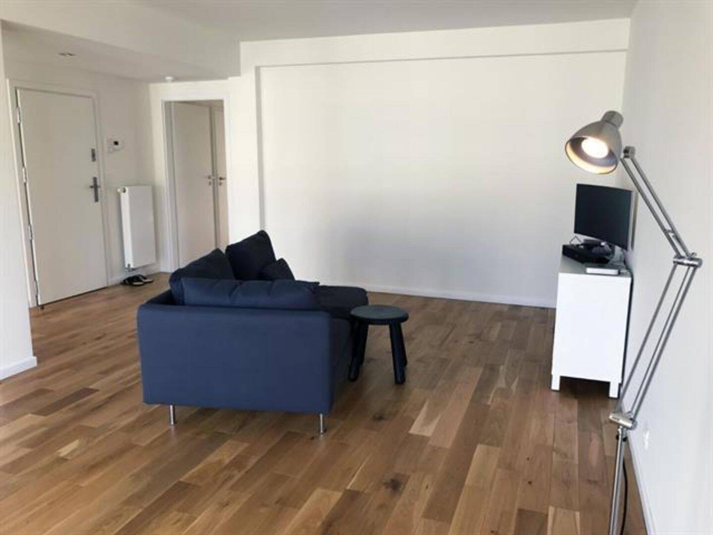 Stilvolle, modernisierte 2-Zimmer-Wohnung mit Balkon und Einbauküche in Schönefeld, 12529 Schönefeld