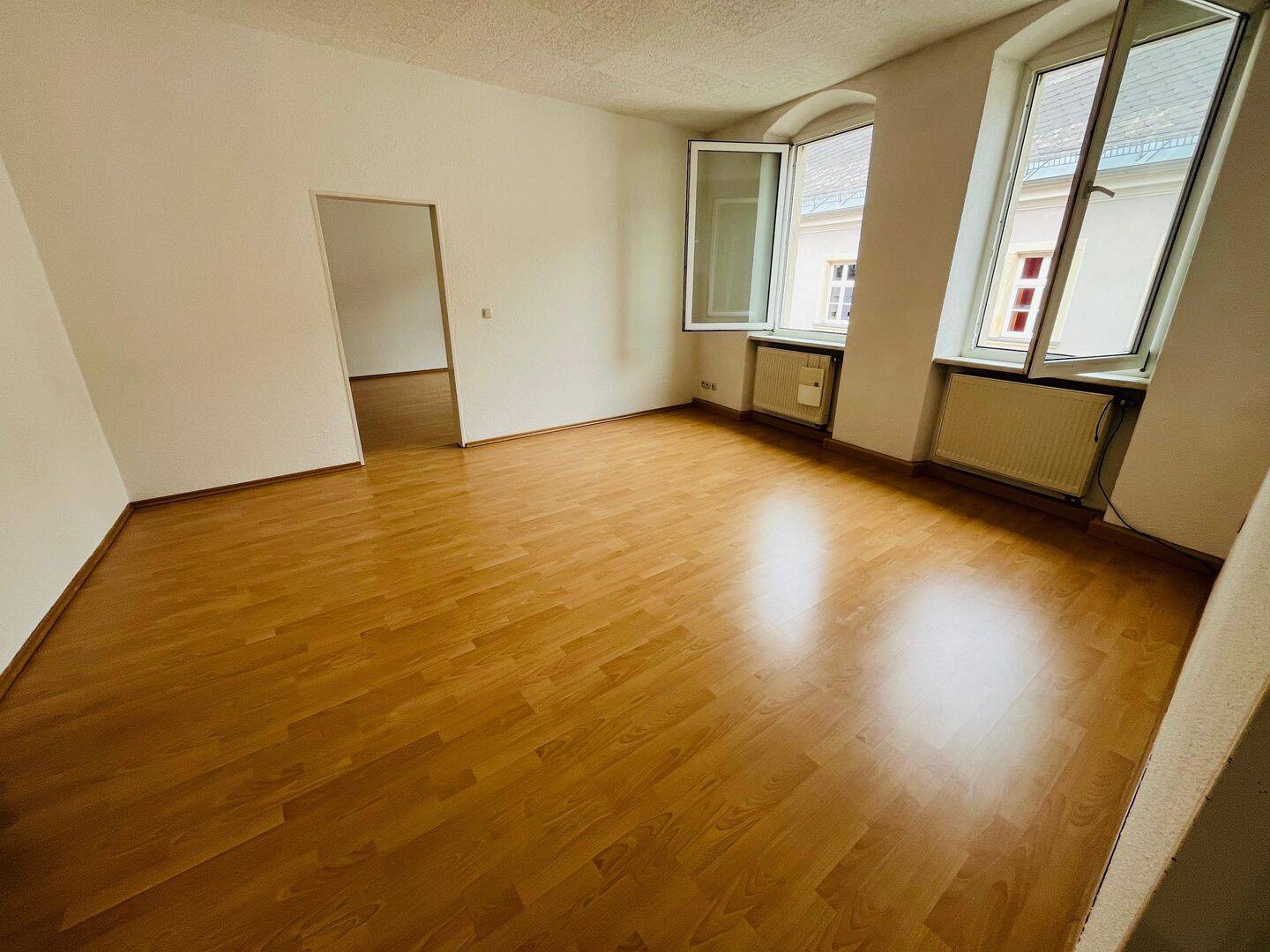 Großzügige 2-Zimmer Wohnung im Herzen der Stadt, 95028 Hof (Haidt Innenstadt Jägersruh Leimitz)