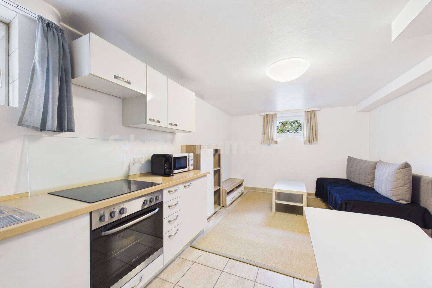Möblierte 1-Zimmer-Wohnung mit Einbauküche in Frankfurt-Schwanheim, 60529 Frankfurt am Main (Schwanheim)