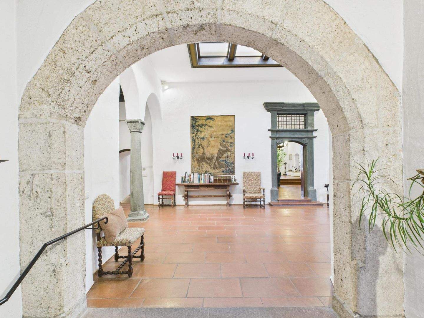 Ein Stück Geschichte erleben im Schloss Reutti – ein Zuhause zum Ankommen, 89233 Neu-Ulm