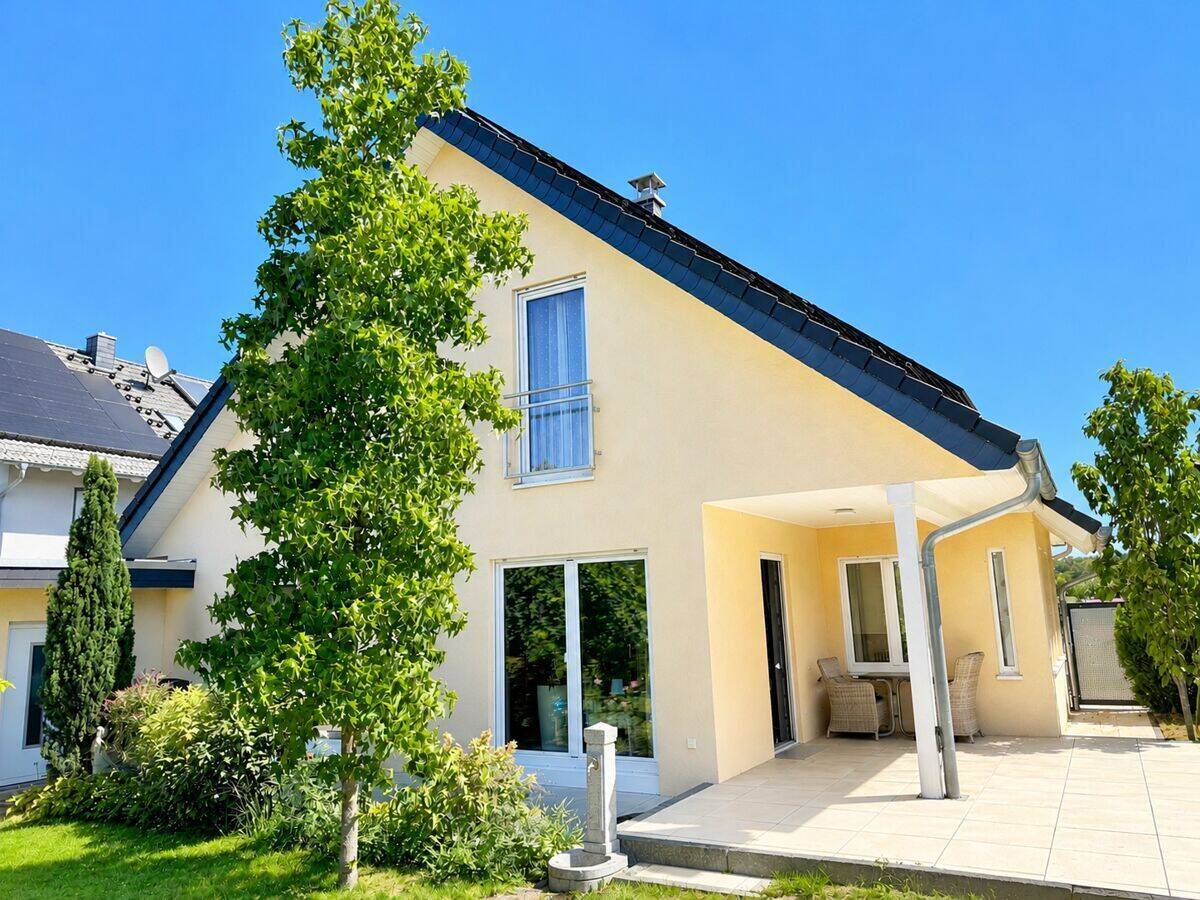 Einziehen & wohlfühlen modernes Familienhaus mit traumhaftem Garten, 64832 Babenhausen