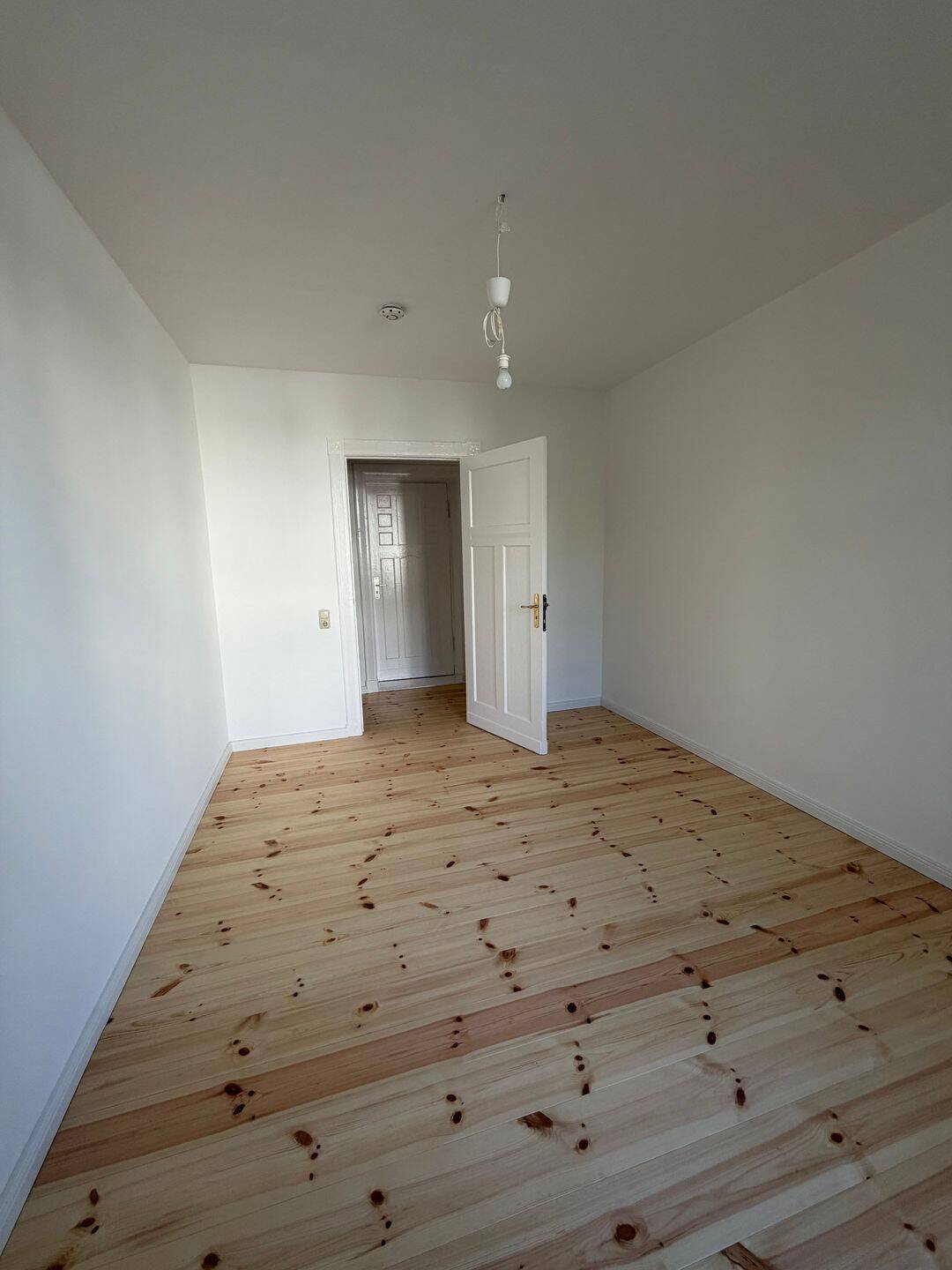 Mietwohnung, 1 Zimmer, 62 m², in Berlin, 10318 Berlin (Treptow-Köpenick)