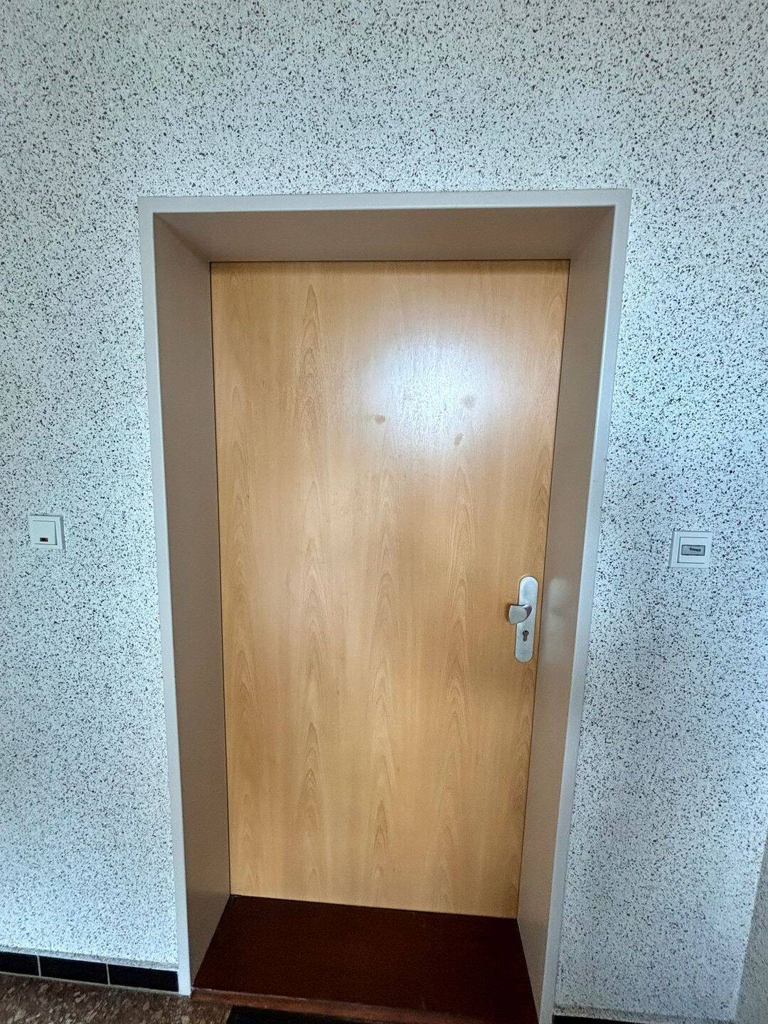 Schöne 4 ZKB Wohnung mit Balkon und Garage, 26954 Nordenham