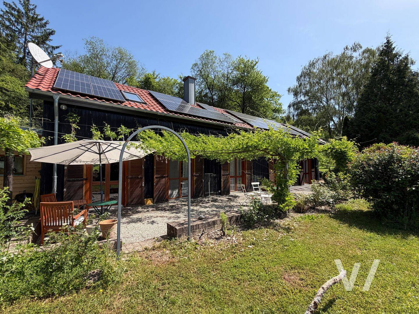 Traumhaftes Einfamilienhaus im Landhausstil mit großem Grundstück in Alleinlage von Fechingen, 66130 Saarbrücken