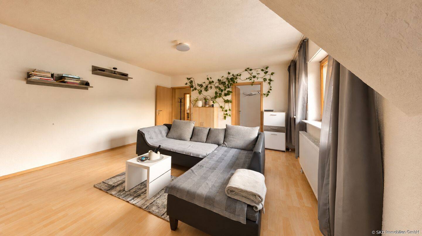 Wohnen auf zwei Ebenen – großzügige Maisonettewohnung mit Dachterrasse in Haßmersheim!, 74855 Haßmersheim