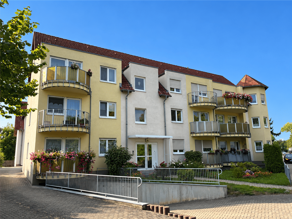2-Raum- Eigentumswohnung mit 2 Balkonen und Tiefgaragenstellplatz in Torgau, 4860 Torgau