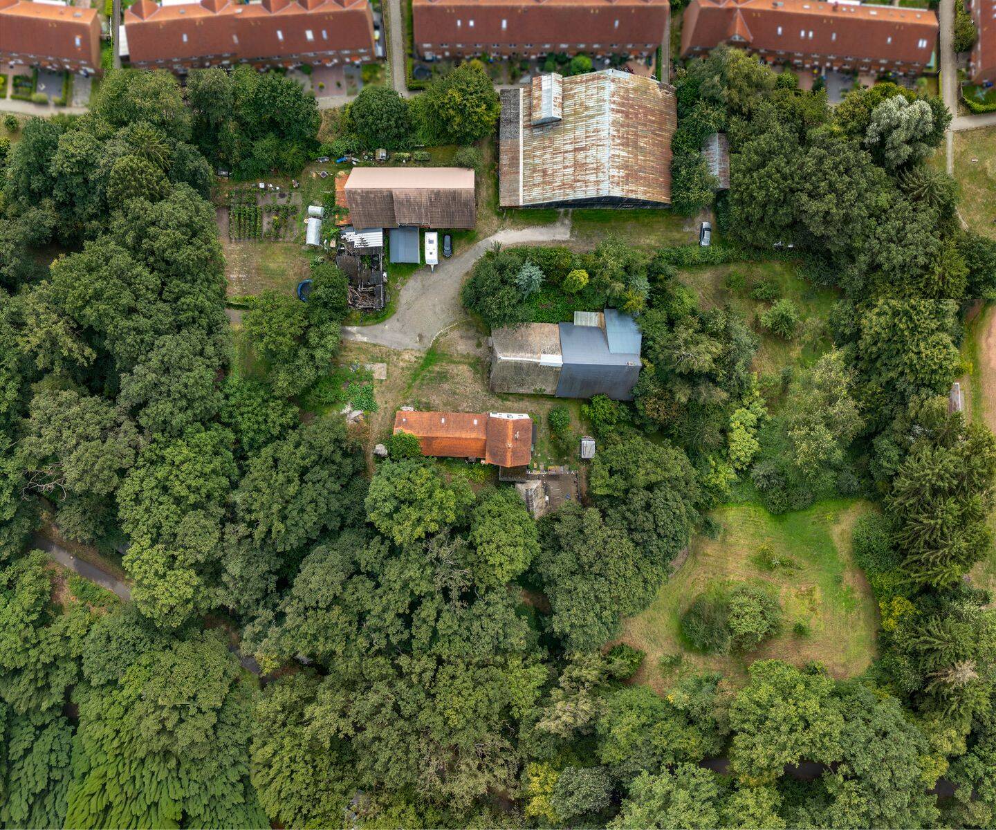 Imposantes Grundstück mit Altbestand und viel Potenzial, 28325 Bremen (Ellenerbrok-Schevemoor Oberneuland Tenever)