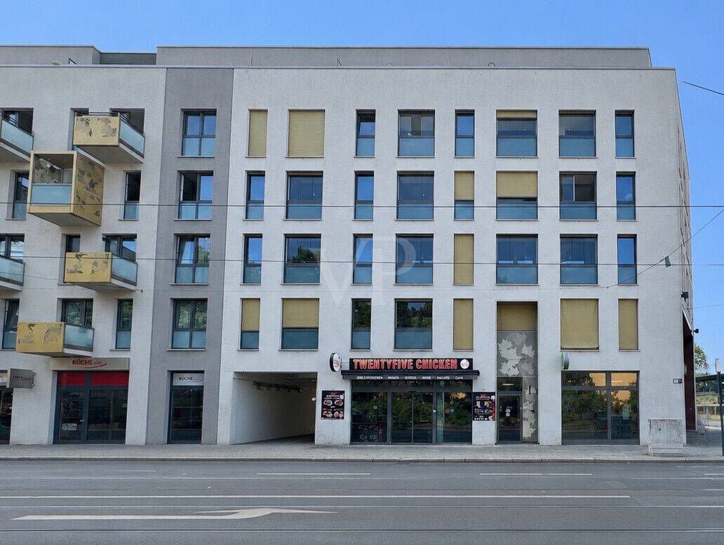 Barrierefreies Apartment mit separater Küche, verglaster Loggia und Weitblick, 12489 Berlin (Treptow-Köpenick)