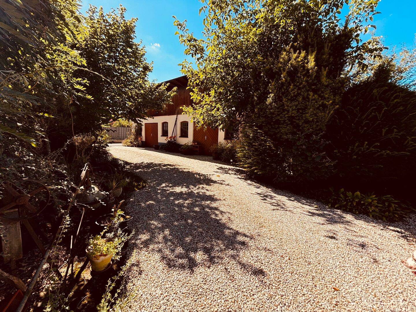 Einmalig: Großes Anwesen mit vielen Möglichkeiten im Grünen, 35630 Ehringshausen