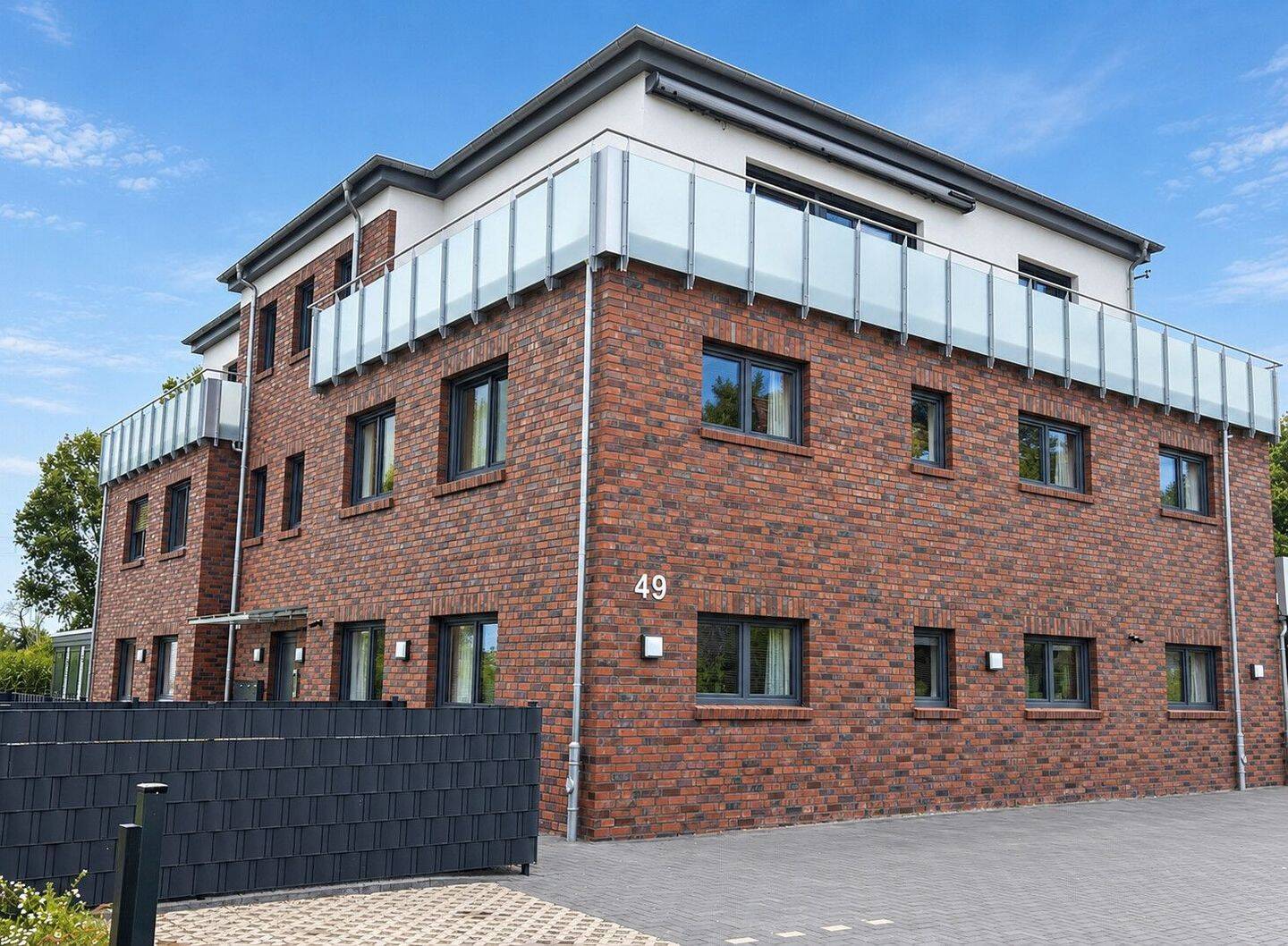 Moderne Erdgeschosswohnung auf 84 m² mit großem Garten und unverbaubarem Feldblick in Wildeshausen – sofort bezugsfertig,  KfW40  mit 100.000 €, 27793 Wildeshausen