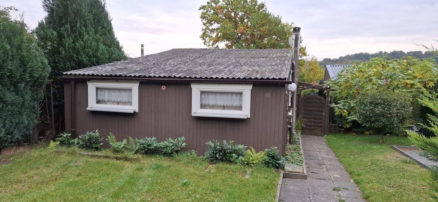 Ferienhaus in ruhiger Lage auf Campingplatz in Vlotho, 400 m² Grundstück und direktem privat Zugang zum See, 32689 Kalletal