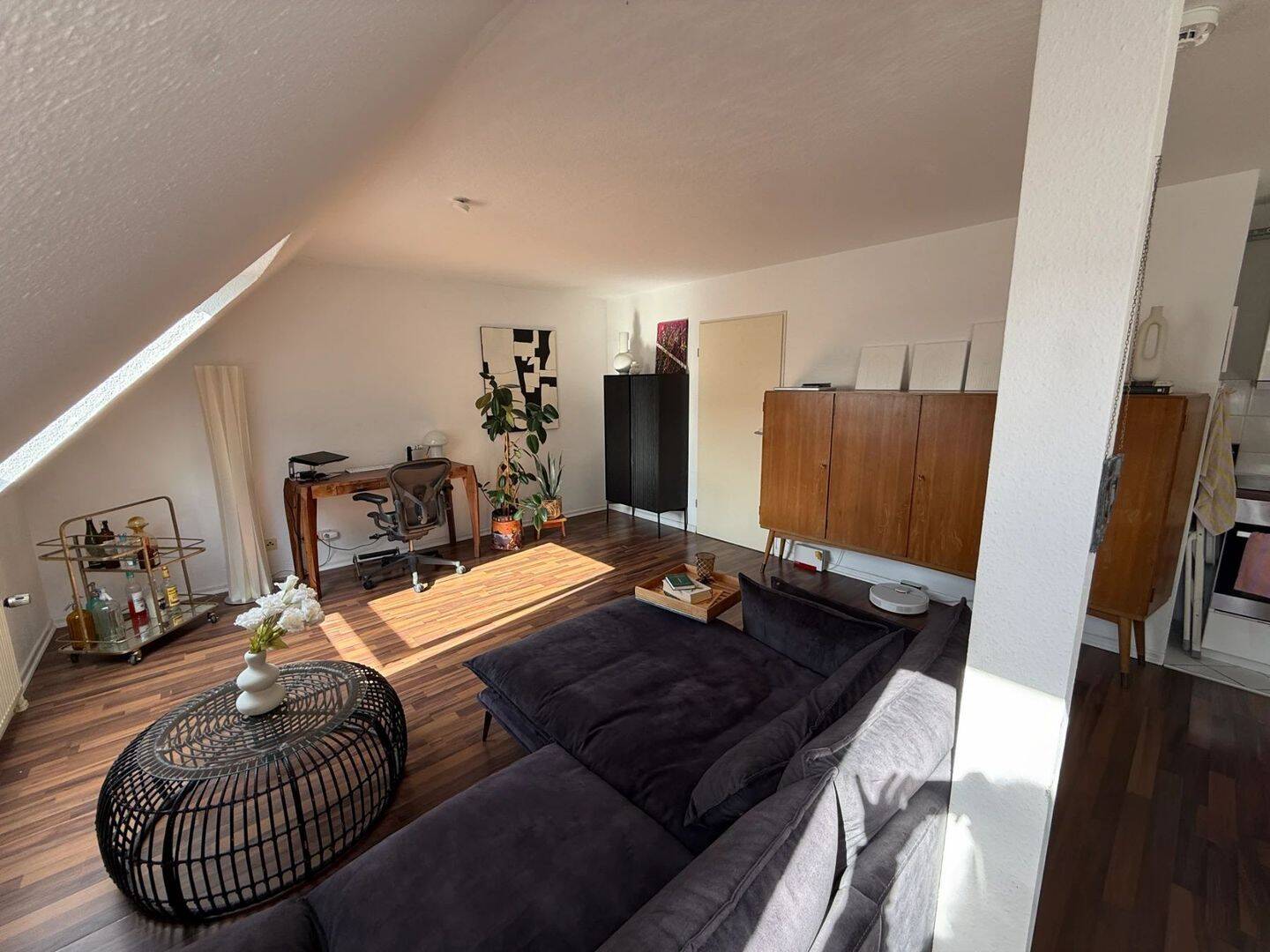 Schöne 1 Zimmer Dachgeschosswohnung Nähe Uniklinik, 50935 Köln (Lindenthal Junkersdorf Sülz)